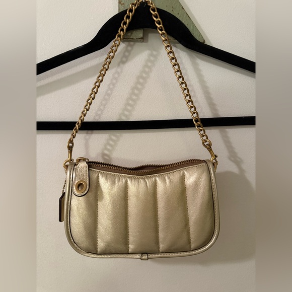 Coach Swinger Bag in Gold with Gold Chain - Picture 4 of 4